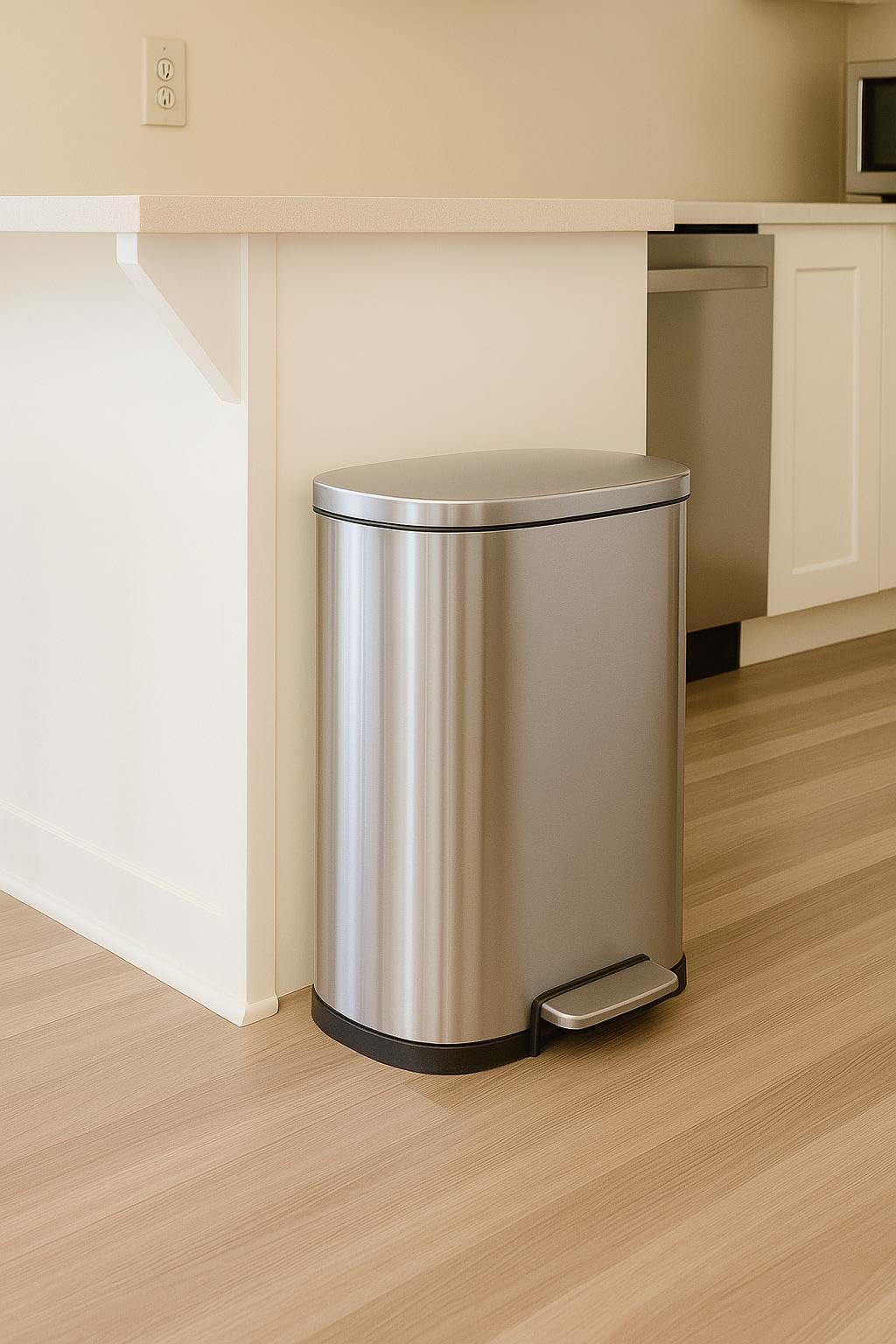 50L Stainless Steel Step-On Kitchen Trash Can Q79681