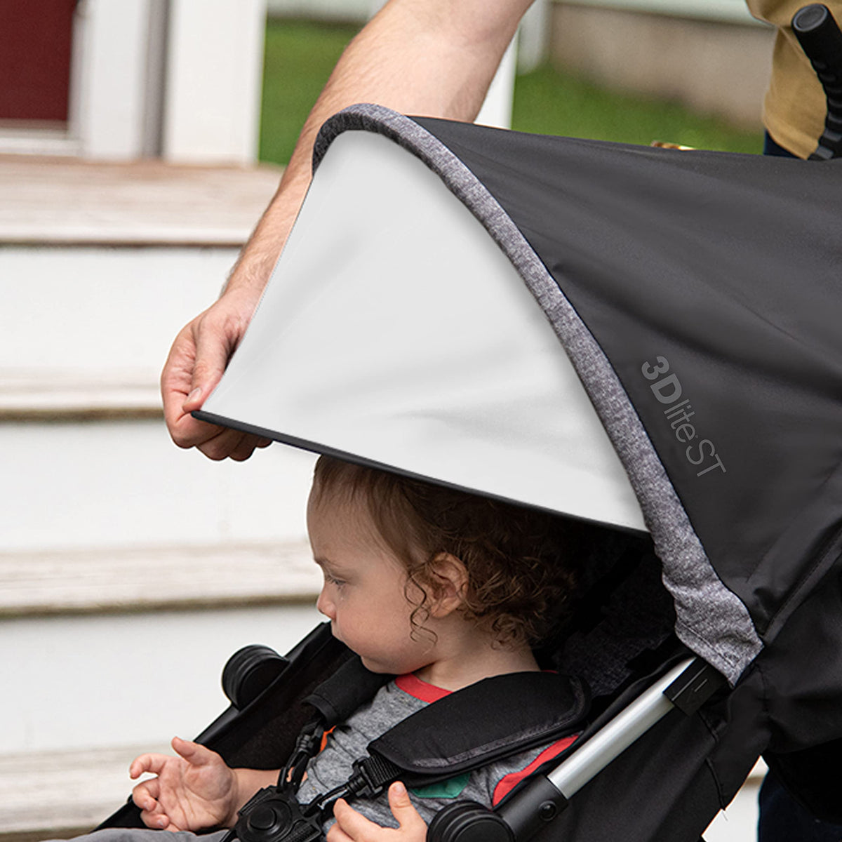Black & Gray Lightweight Steel Frame Stroller O92850