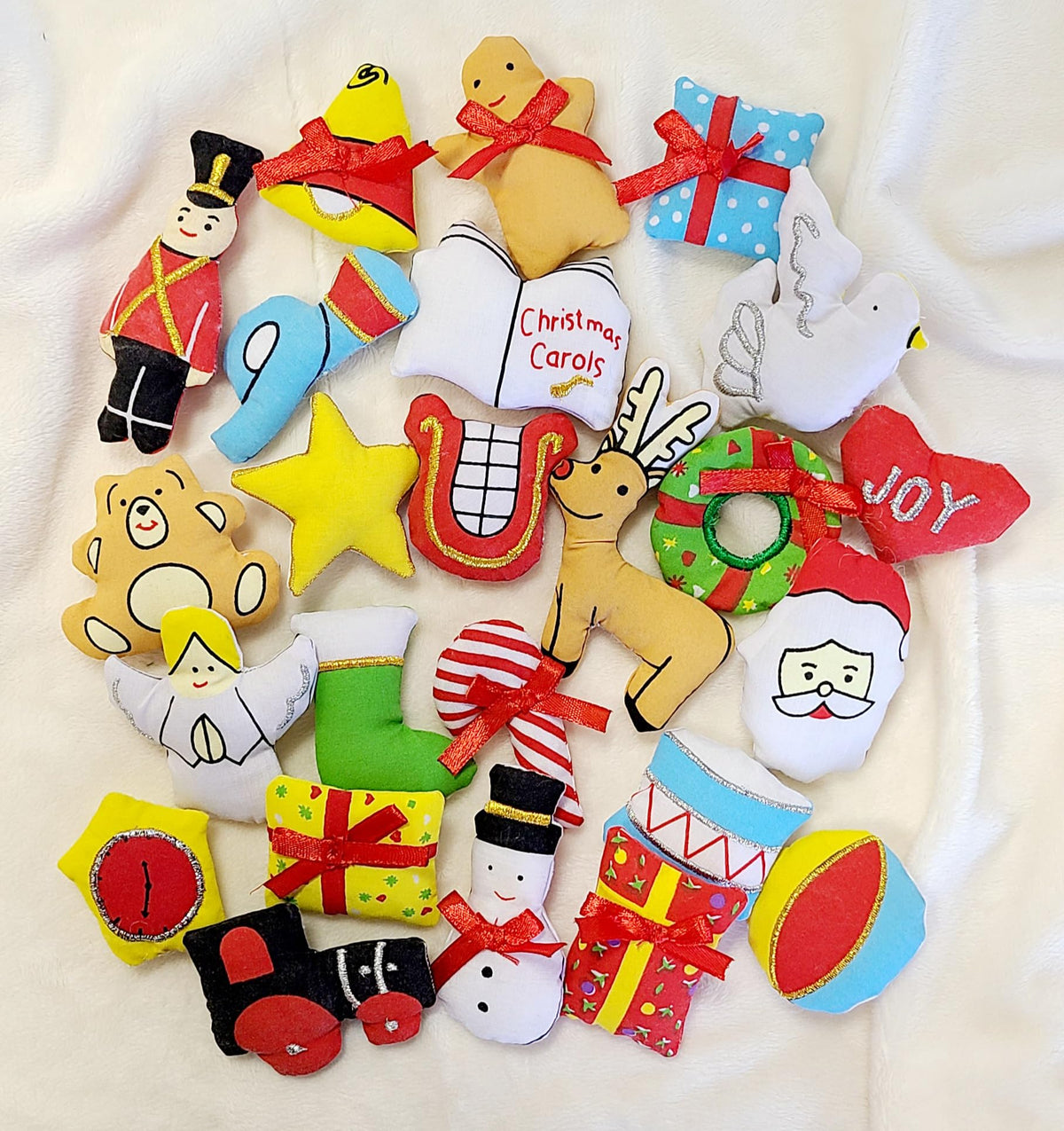 Christmas Advent Calendar with 24 Cloth Ornaments S221