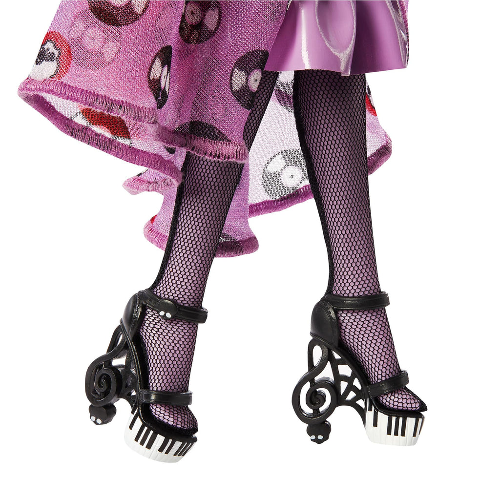 Operetta Doll U90843